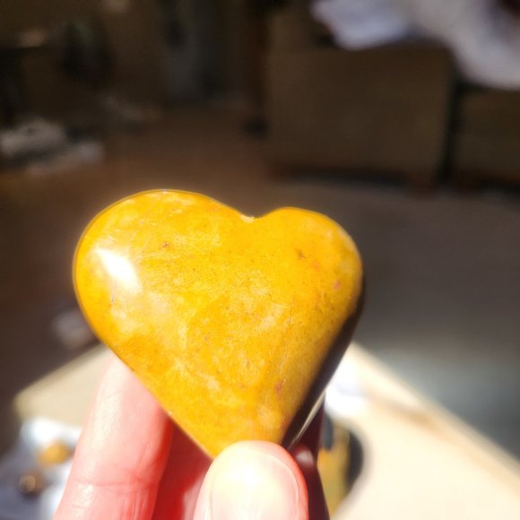 Peruvian Yellow Onyx Natural Stone Heart Rock Mineral Valentine - Picture 3 of 11
